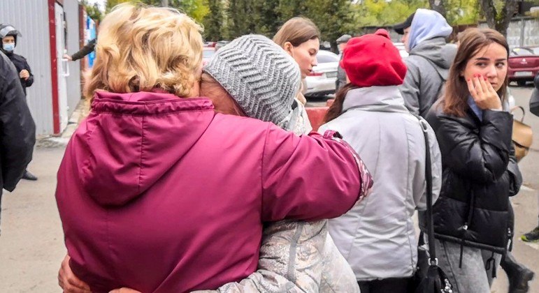 Tiroteio em universidade na Rússia mata ao menos oito pessoas