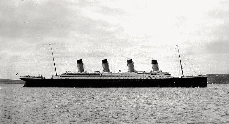 Titanic ancorado em Southampton, na Inglaterra