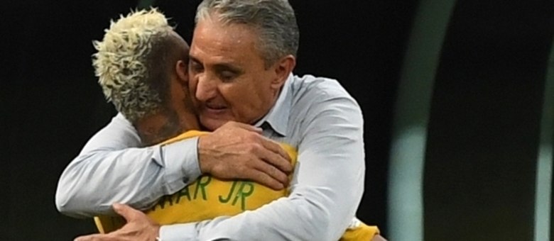 Tite sabe o quanto precisa do futebol de Neymar. Daí a proteção absurda