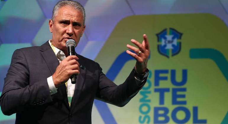 Nacionalista, Tite defende a escolha de um treinador brasileiro para ser seu sucessor, após o Mundial do Catar