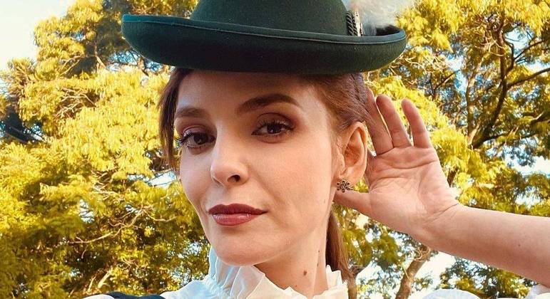Titi Müller é assaltada em táxi e teme vazamento de fotos íntimas