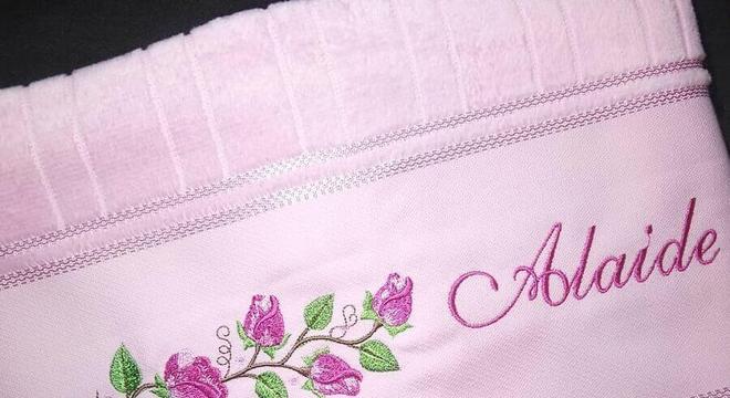 toalha bordada com nome