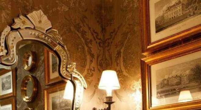 toalha de lavabo - lavabo com gabinete de madeira 