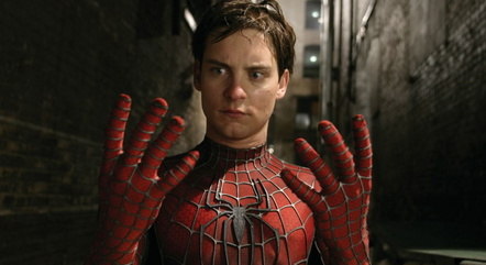 Tobey Maguire como Peter Parker
