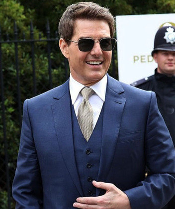 Tom Cruise - Ator e produtor. Nascido nos EUA. 59 anos. 