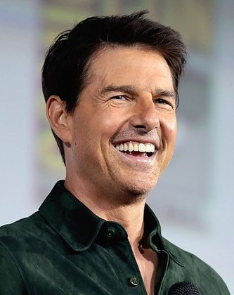  Tom Cruise - O ator americano, 59 anos, passou a carregar um lenço da sorte no bolso desde que sua carreira deslanchou em 1986, com o sucesso 