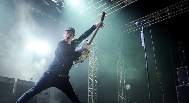 Empresa adquire direitos de todas as músicas de Tom DeLonge no blink-182