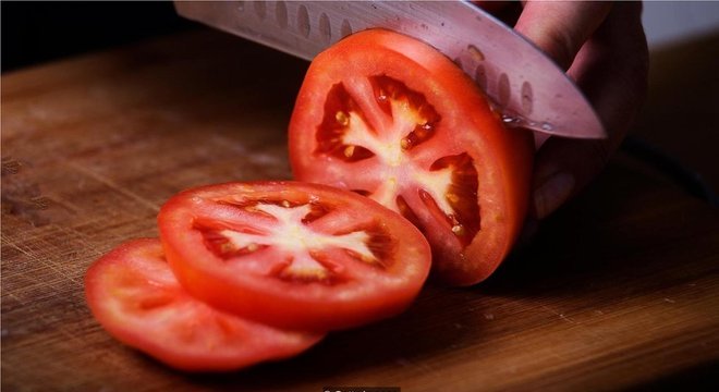 Especialistas recomendam moderação no consumo do tomate