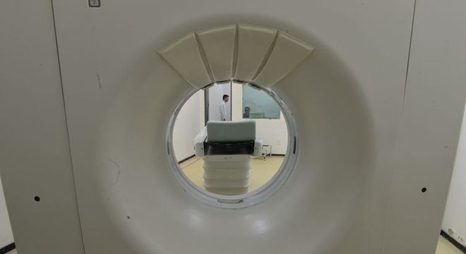 Tomografia realizada para detectar AVC acabou revelando covid-19 em pacientes