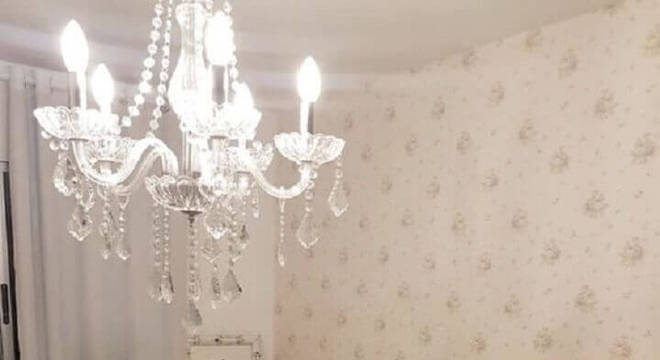 tonel tambor decorativo para quarto feminino todo branco com penteadeira 