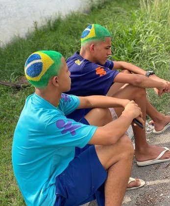 Tenham um ótimo final de ceia e uma semana brilhante!Perdeu o último TOP 100 HORA 7? Então toma! Imagens para quem manda bem mal no bolão da firma