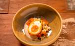 Segundo pratoLara fez ovo crocante com texturas de couve-flor e bottarga como seu segundo prato