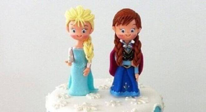 topo de bolo da frozen 2 andares 