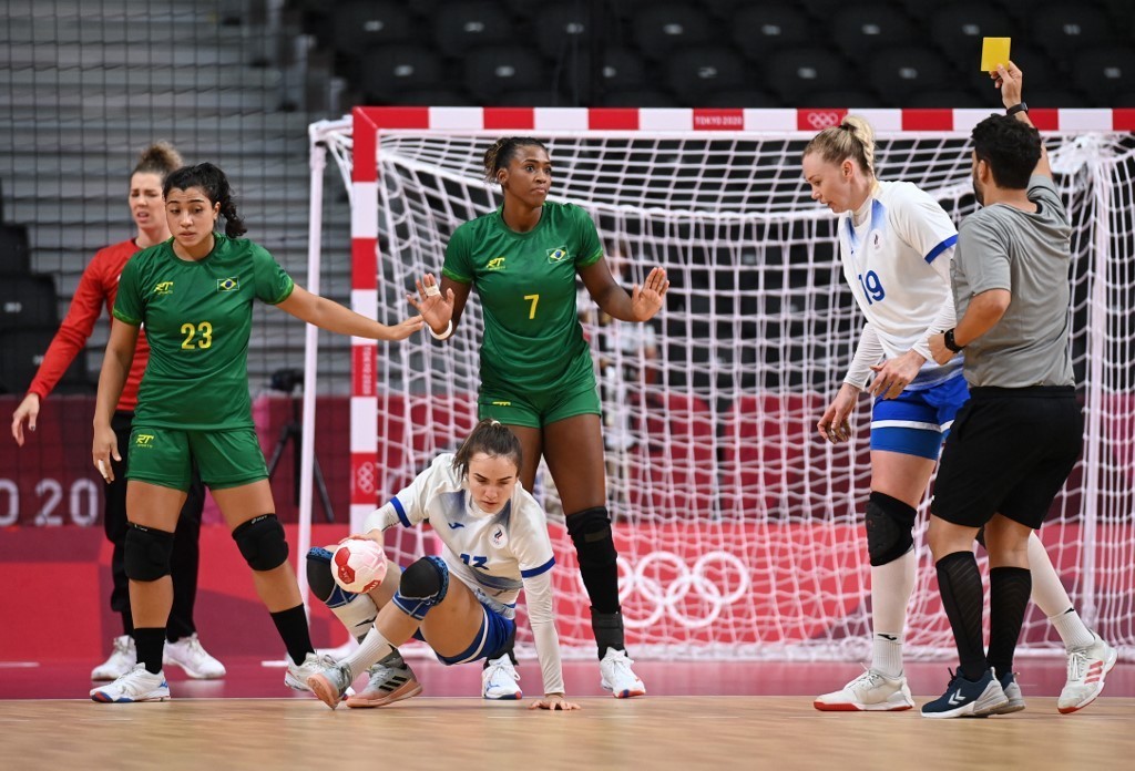 Brasil joga bem e empata com as russas no handebol feminino