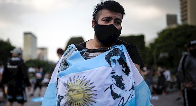 Velório de Diego Maradona deve levar multidão à Casa Rosada