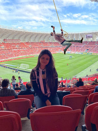 Um usuário criou uma maneira inovadora para que o torcedor deixasse não apenas a foto de Esther como também o Beira-Rio