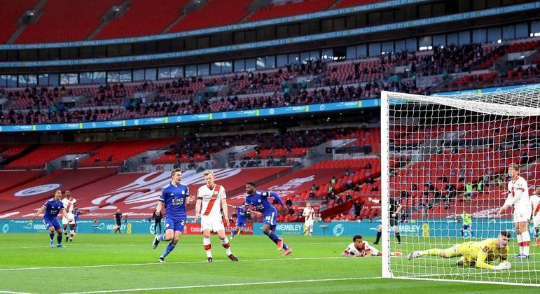 Figura do Dia: no Chelsea só fez 11 jogos, mas em Wembley foi rei