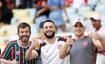 Torcedores de Fluminense e Flamengo nas arquibancadas do Maracanã