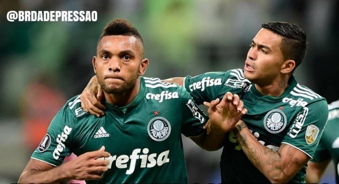 Torcedores do Palmeiras brincam após boa atuação de Borja e vitória na Libertadores