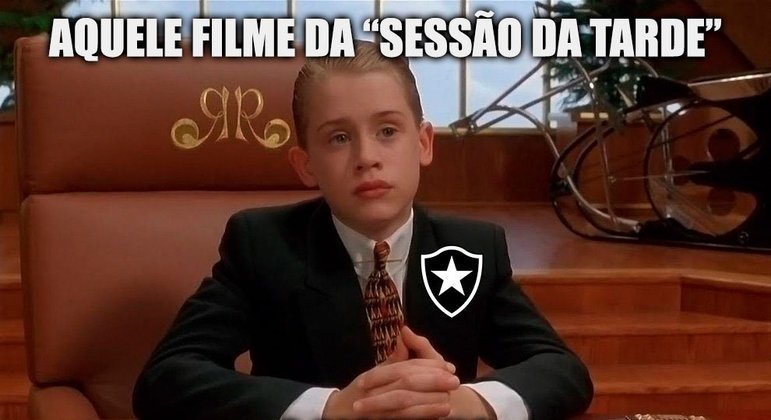 Torcedores fazem memes com assinatura de pré-contrato entre Botafogo e investidor John Textor.