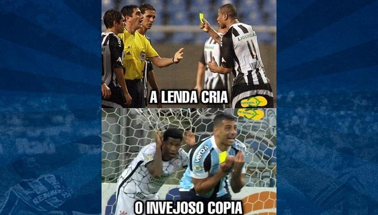 Torcedores relembraram a icônica cena com o zagueiro André Luís, que em 2008 arrancou o cartão da mão do árbitro em duelo do Botafogo contra o Estudiantes.