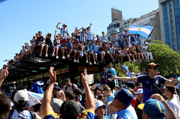 Os argentinos lotaram a estação de trem