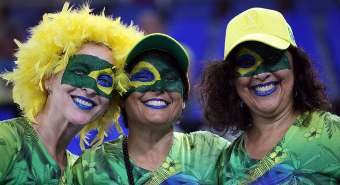Pintar o rosto para torcer na Copa do Mundo exige alguns cuidados