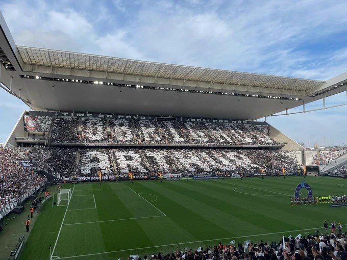 Com recorde de público, Corinthians vence Ferroviária e leva o