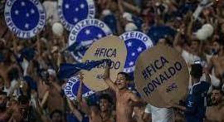 Cruzeiro: Ronaldo acumula crises com a torcida após lua de mel