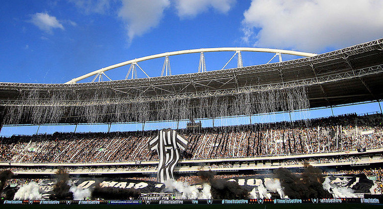 Torcida do Botafogo tem feito bonito nas primeiras partidas da temporada
