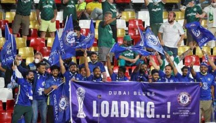Torcida do Chelsea em Abu Dhabi.