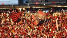 Torcida do Flamengo protesta no Ninho do Urubu: 'Fora Landim'