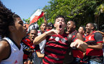 torcida Flamengo, embarque aeroporto,