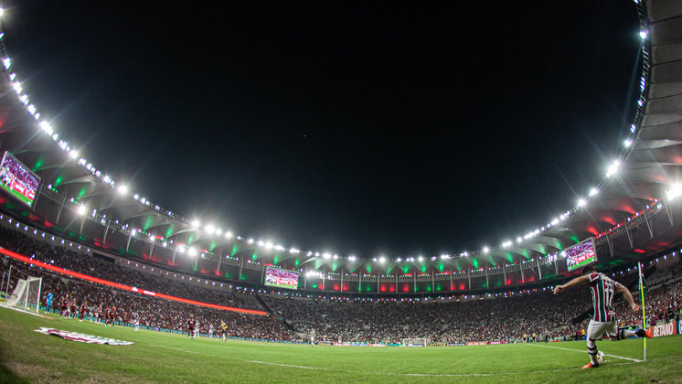 6º - Fluminense 1 x 2 Flamengo (8ª rodada)Público Pagante: 53.113