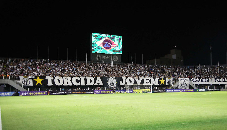 4. Foco na torcidaO ano de 2023 não está sendo fácil para a torcida do Santos. Além da situação complicada na competição, o clube não mantém um bom número em casa: foram 12 jogos, com quatro vitórias, cinco empates e três derrotas. Agora, é hora de recuperar a confiança e o apoio dos torcedores