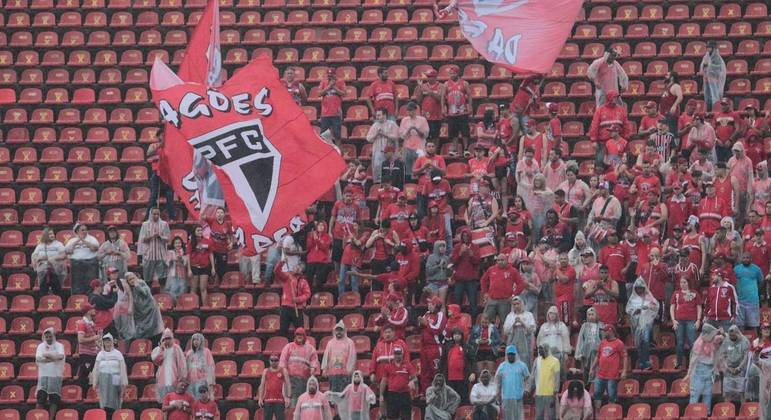 Torcida presente em partida contra o Botafogo