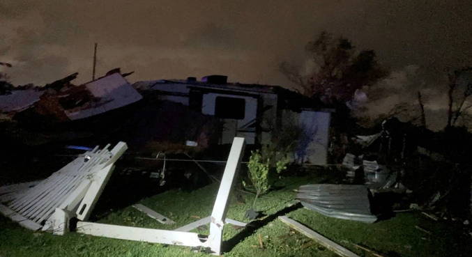Milhares de casas foram destruídas pelo tornado