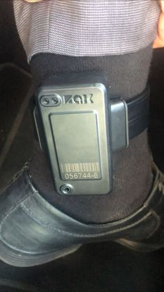 Tornozeleira eletrônica na perna do deputado Daniel Silveira, por ordem do STF, a pedido da Procuradoria-Geral da República