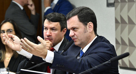 Torres poderia ficar em silêncio, mas respondeu às perguntas