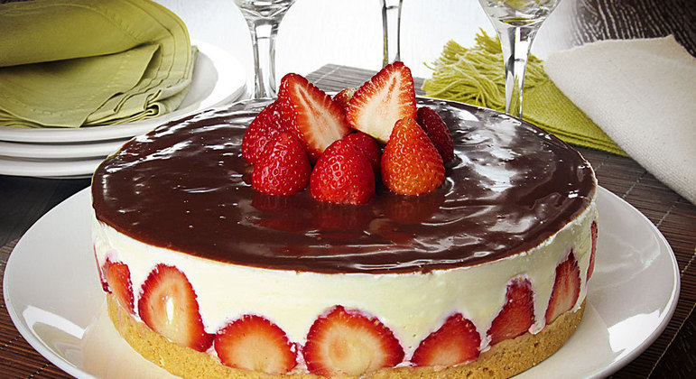 Torta de morango e chocolate