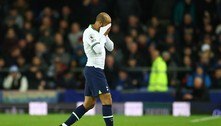 Com expulsão de brasileiro, Tottenham cede empate no fim e se complica no Campeonato Inglês 