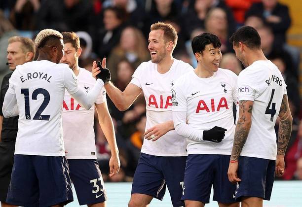 10º Tottenham (Inglaterra)Preço do elenco: 587,25 milhões de euros (cerca de R$ 2,98 bilhões) 10º Tottenham (Inglaterra)Preço do elenco: 587,25 milhões de euros (cerca de R$ 2,98 bilhões)