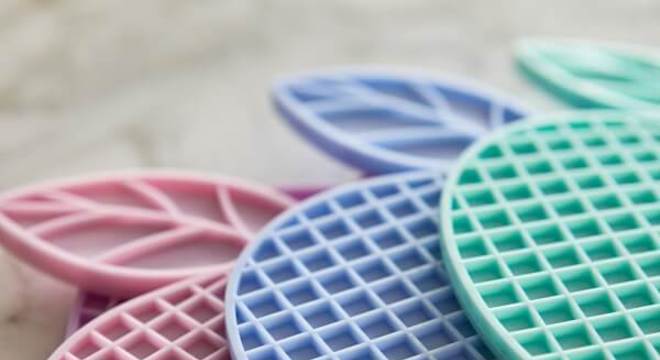 Traga vida para a cozinha usando modelos de descanso de panela silicone colorido