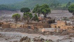 Tragédia de Mariana (MG): Justiça manda mineradoras pagarem estudo de R$ 16 mi sobre impactos (Reprodução / Agência Brasil / Antônio Cruz)