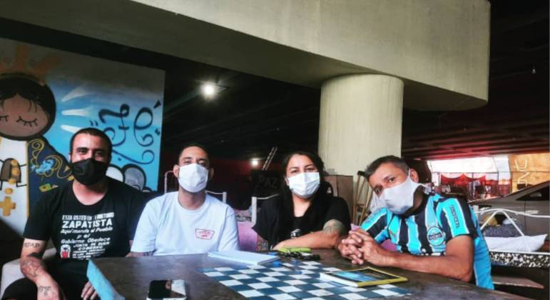 Reunião do Trampolink para ajudar quem precisa a encontrar um emprego
