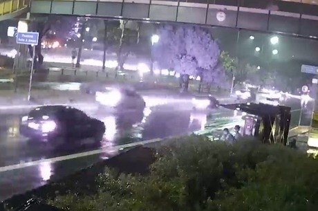 Trânsito na região do aeroporto de Congonhas, em SP
