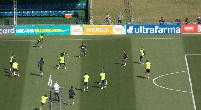 Esperto, Tite não expôs mudança tática alguma. Sabia ser vigiado