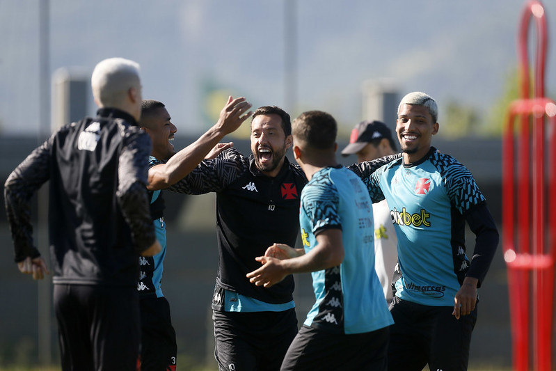 Jhon Arias retorna e Fluminense terá time completo contra o Flamengo -  Esportes - R7 Futebol