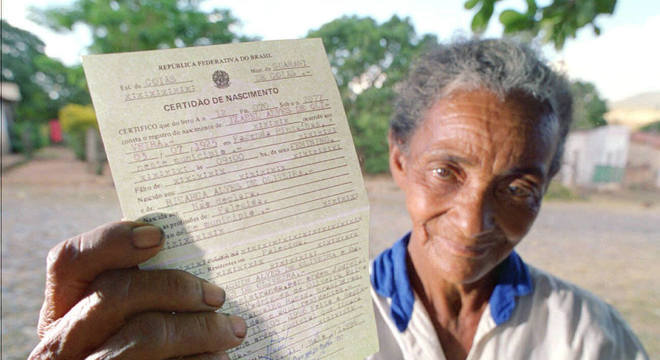 Lei exige que a certidão tenha sexo e nome do bebê