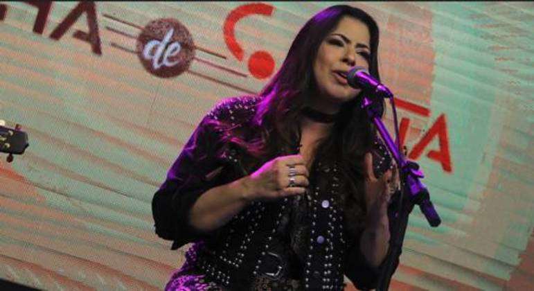 Lidi Lima mandou o vídeo para o R7 e estará no palco do Trilha de Sexta do dia 21 de maio